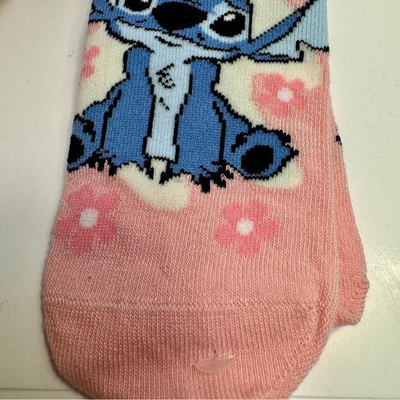 NWT. 1-Pack of Lilo & Stitch No Show Socks. Featuring Stitch - Picture 3 of 9